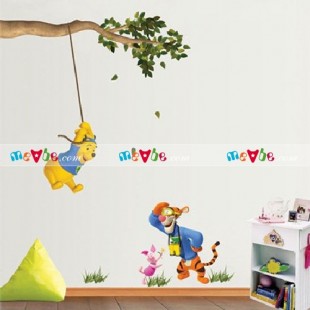 Decal dán tường Winnie The Pooh Swinging and Tigger